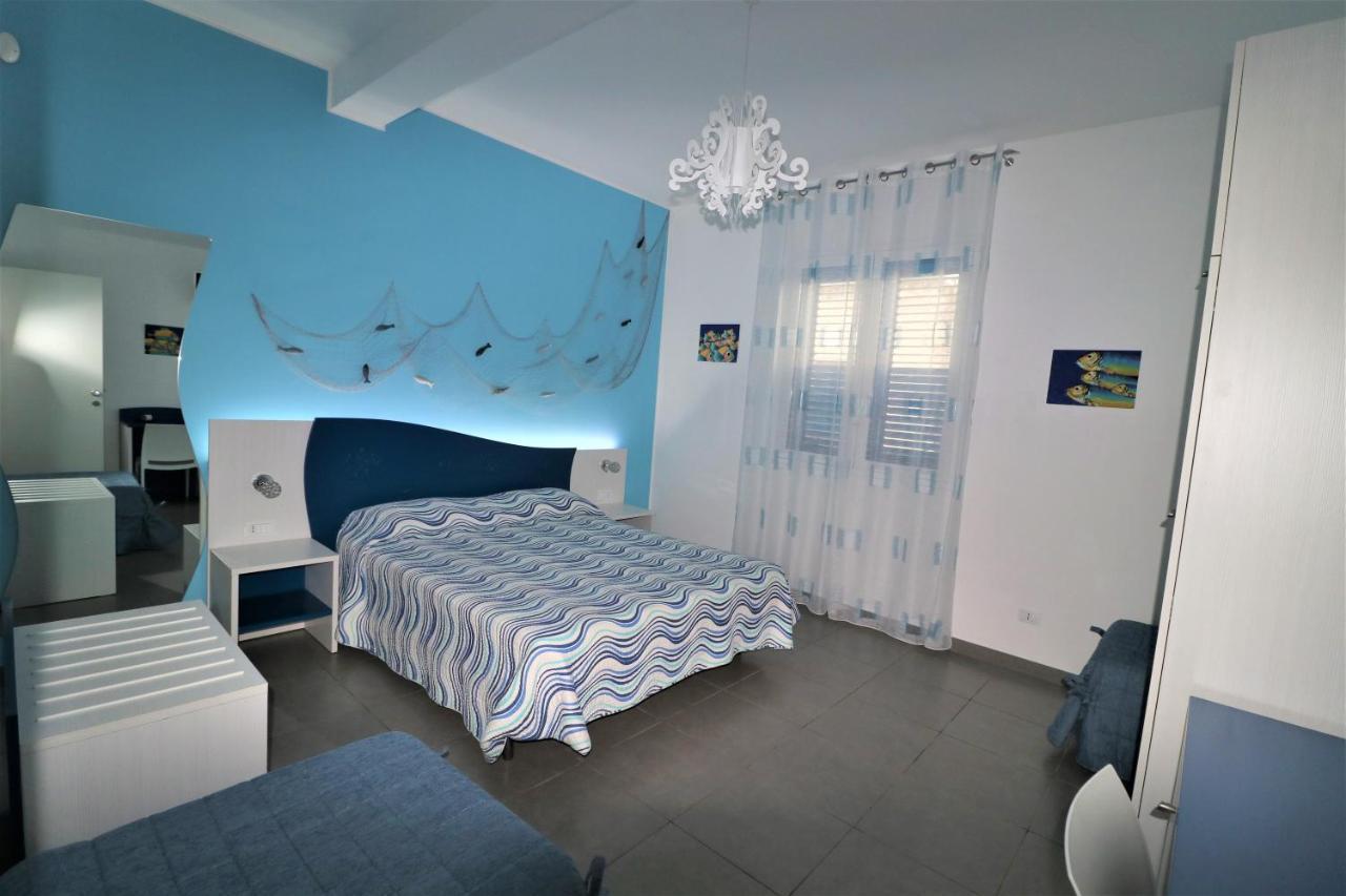 B&B Aria Di Mare 산비토로카포 외부 사진