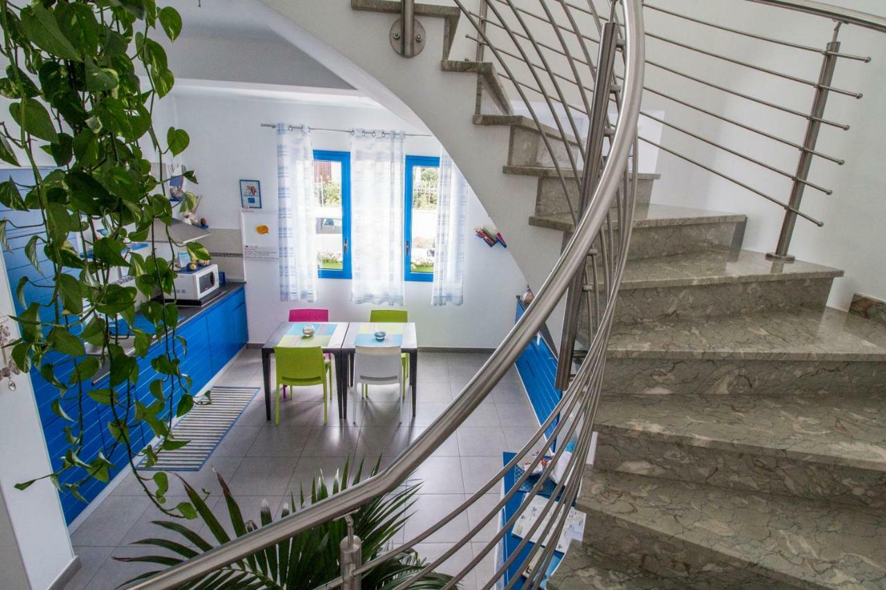 B&B Aria Di Mare 산비토로카포 외부 사진